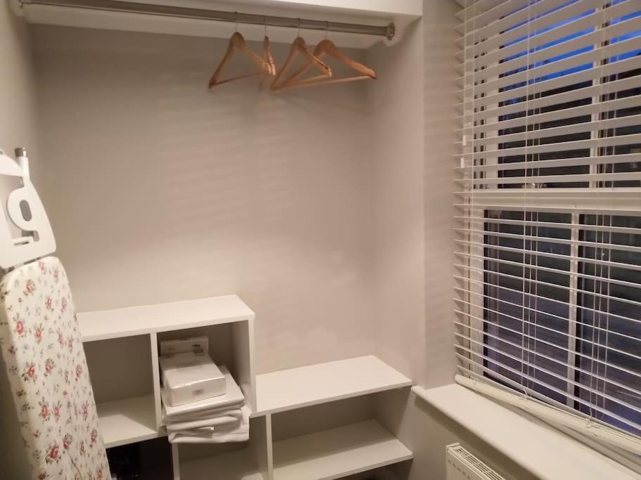 3 Bedroom Townhouse, Free Parking York Bagian luar foto