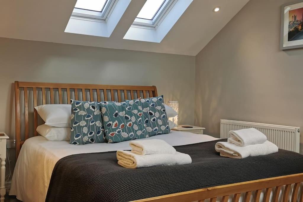 3 Bedroom Townhouse, Free Parking York Bagian luar foto